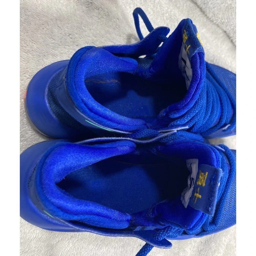Nike KD‎ Trey 5 V Kevin Durant Basketball Shoes Blue Teal Youth 5.5Y EUR 38